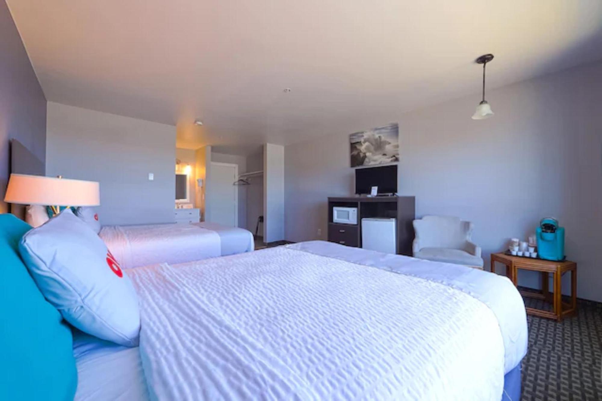 Oyo Waves Hotel Newport Or - Nye Beach Eksteriør bilde